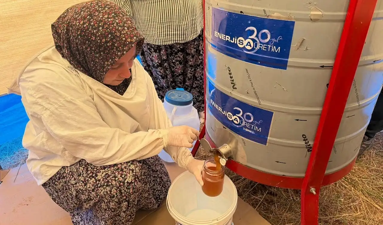 Yahyalı'da kadın üreticiler başardı! İlk hasat yapıldı