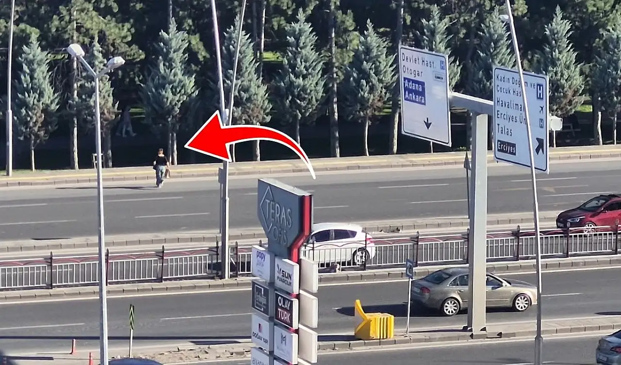 Kayseri'de tehlikeli anlar! Vatandaştan 'üst geçit' isyanı