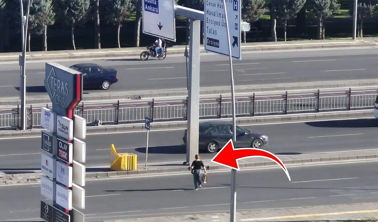 Kayseri'de tehlikeli anlar! Vatandaştan 'üst geçit' isyanı
