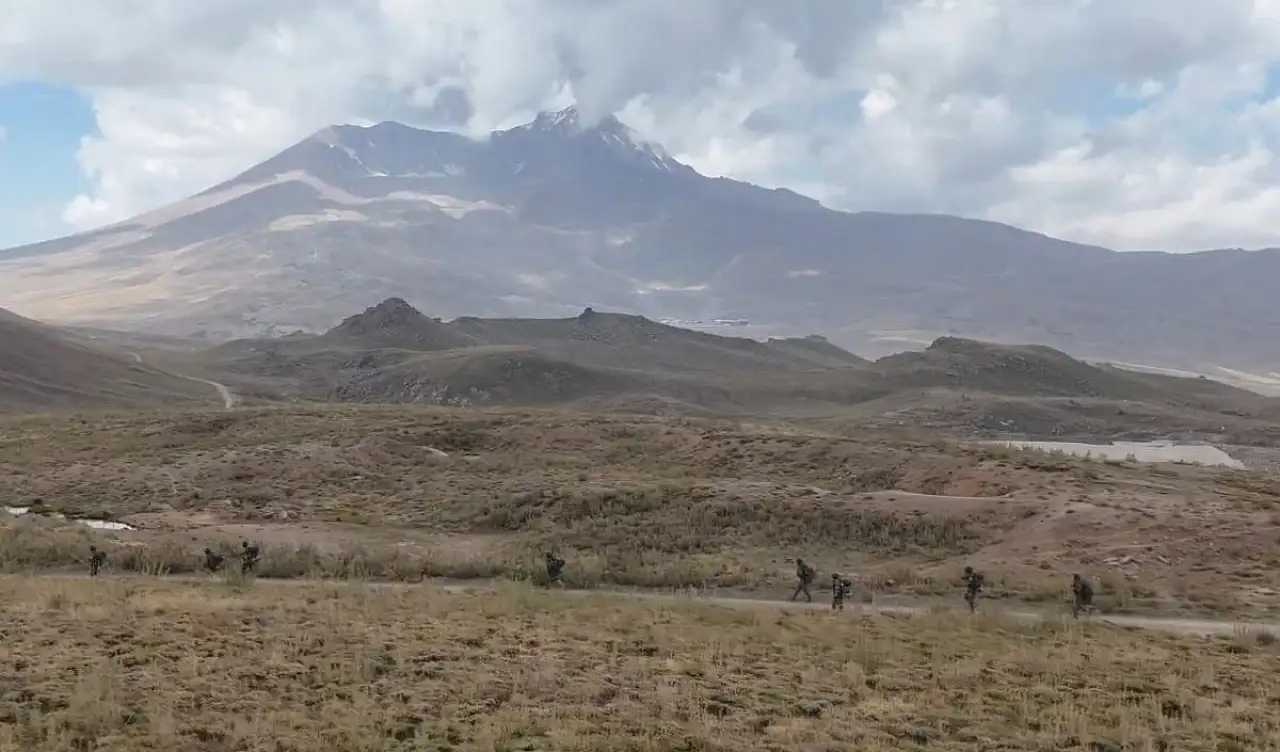 Erciyes'te askeri hareketlilik! Komandolardan taktik intikal…