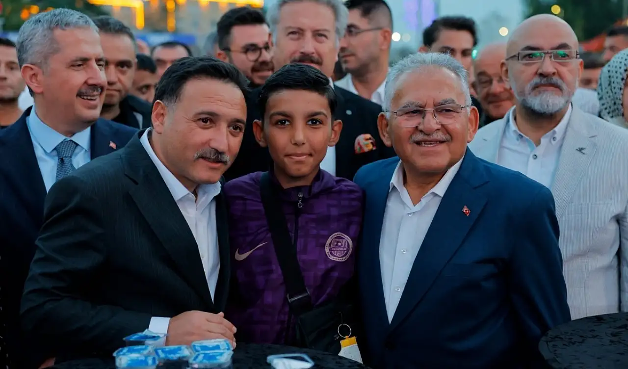 Binlerce Kayserili Ahilik için yürüdü: Coşku gece boyunca sürdü