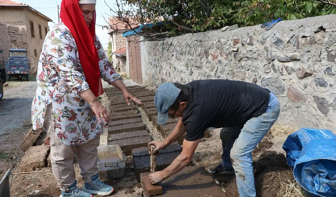 İsviçre'den Kayseri'ye geldi, 300 yıllık evleri ayağa kaldırdı