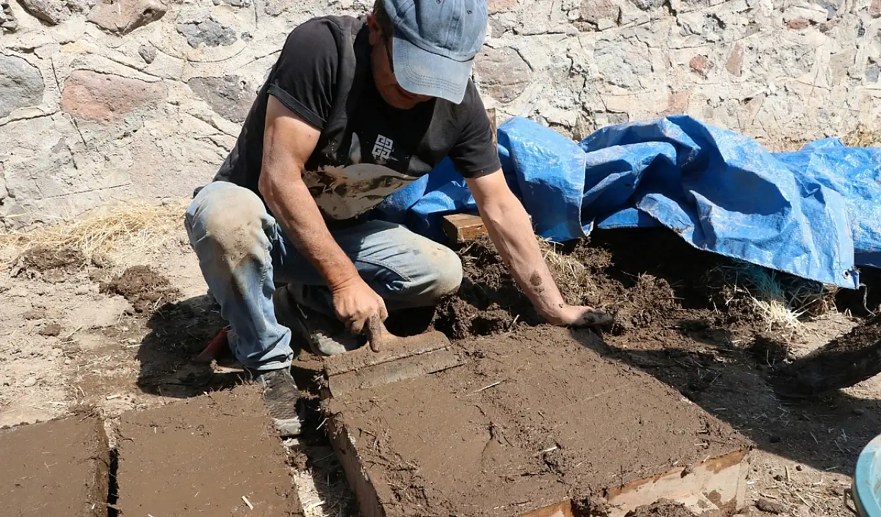 İsviçre'den Kayseri'ye geldi, 300 yıllık evleri ayağa kaldırdı