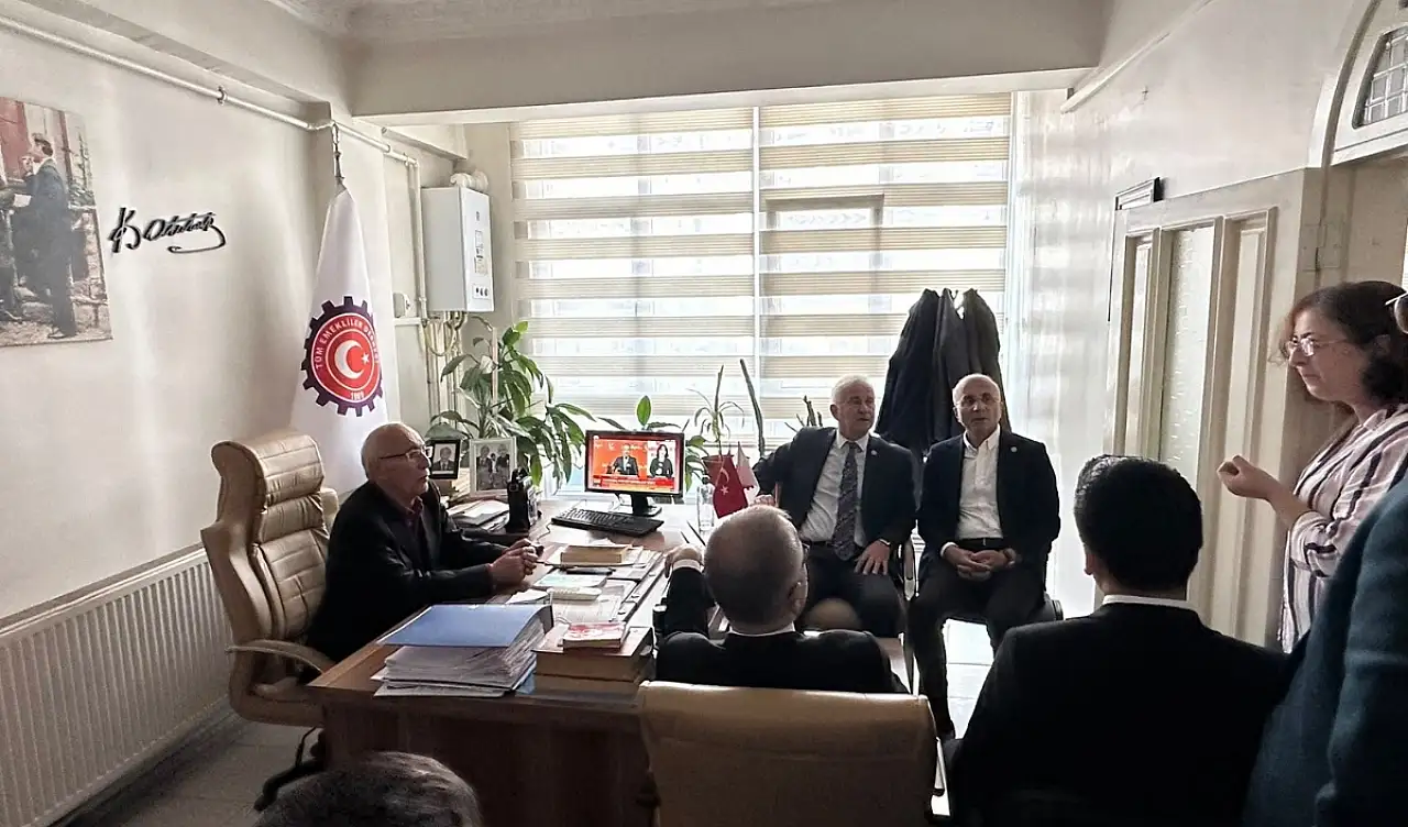 Kayseri'de önemli ziyaret! Emeklilerin sorunları için bir araya geldiler