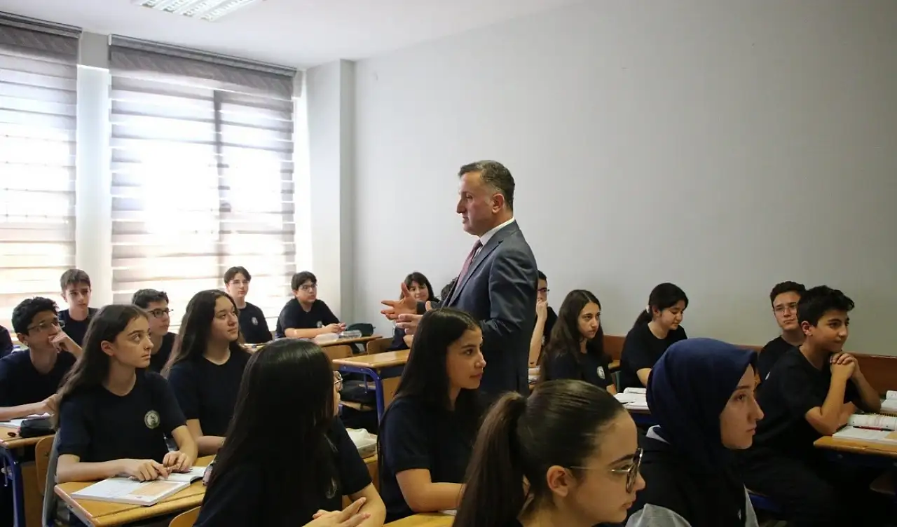 Kayseri Fen Lisesi öğrencilerine İl Müdürü Esen'den ziyaret!