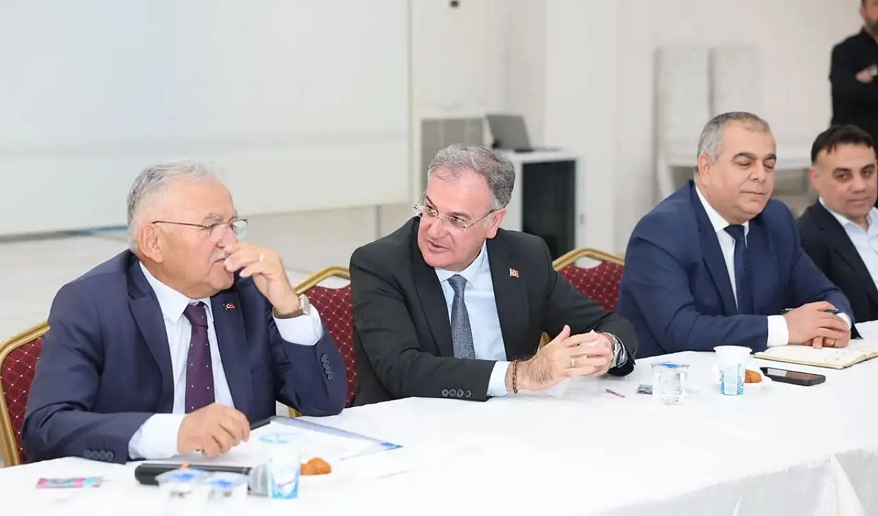 Hacılar'da 2027 planları muhtarlarla değerlendirildi