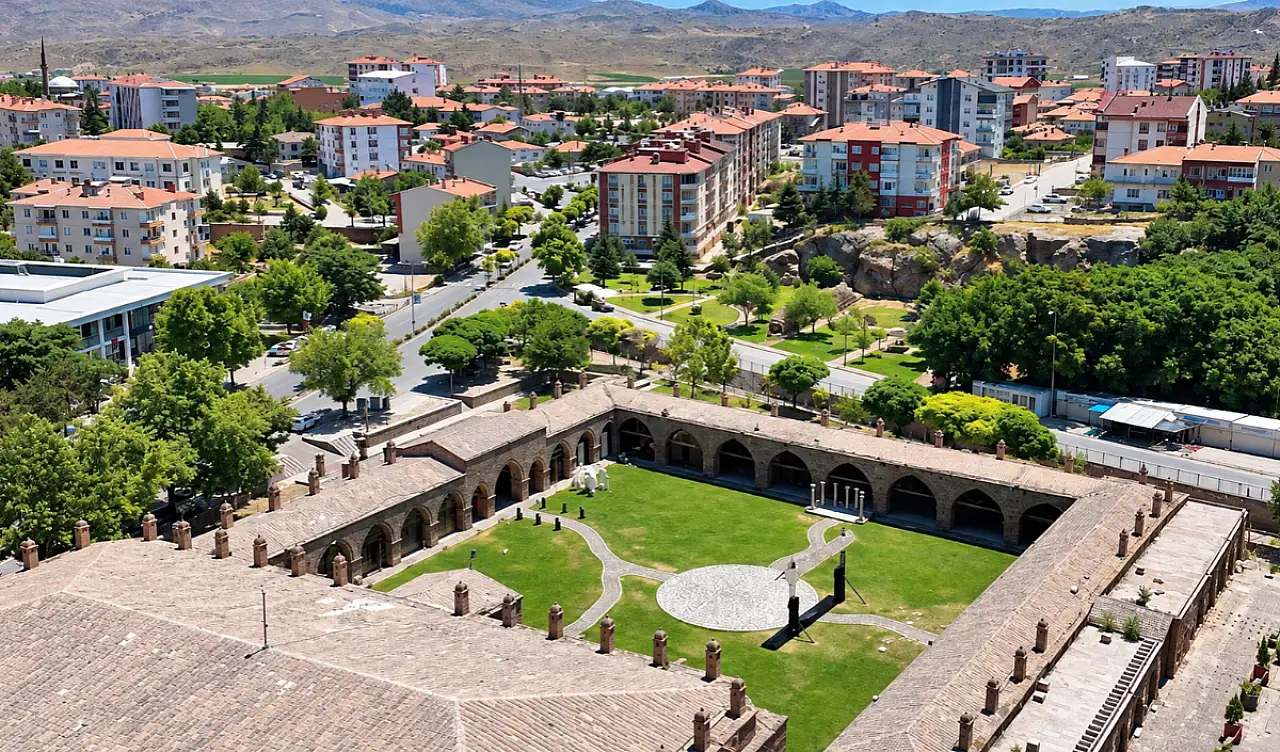 Kayseri'de 356 yıllık tarih! Bakın bugün ne için kullanılıyor