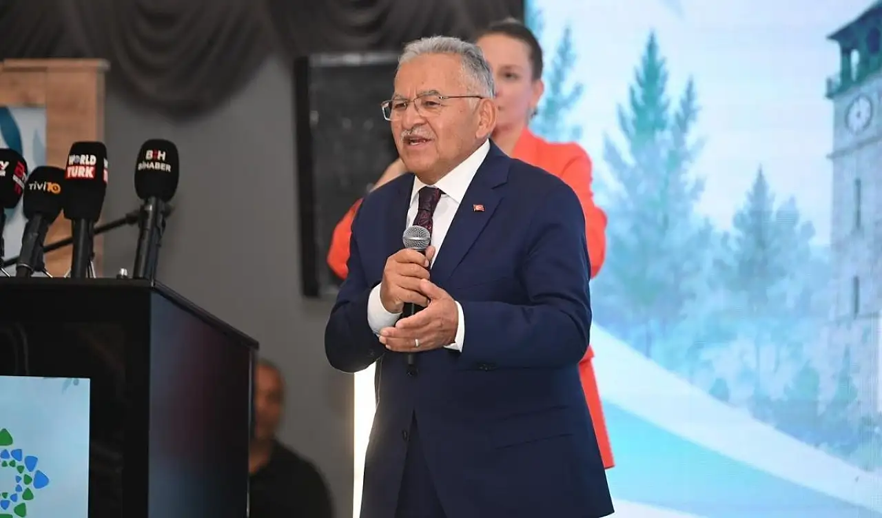 Balıkesir'de Kayseri konuşuldu! Büyükkılıç o dönemi hatırlattı