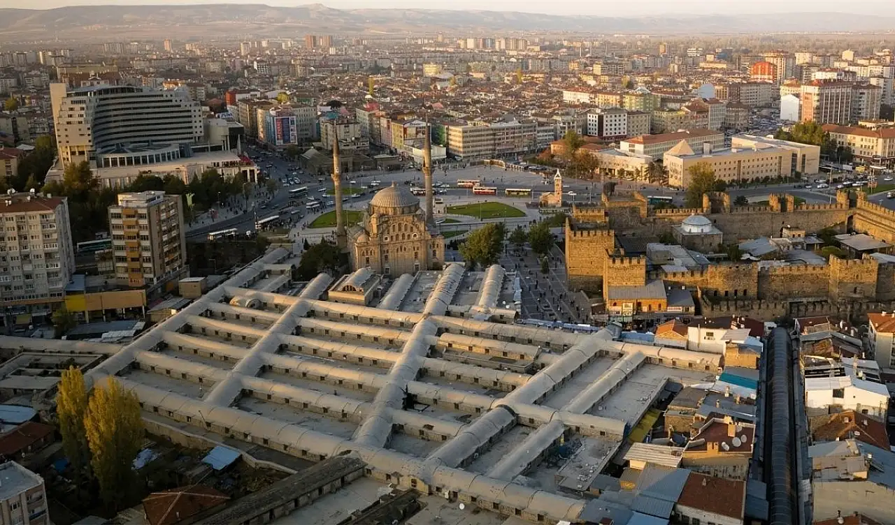 Kayseri'de 800 Yıllık Çarşı, Lüks AVM'lere Karşı