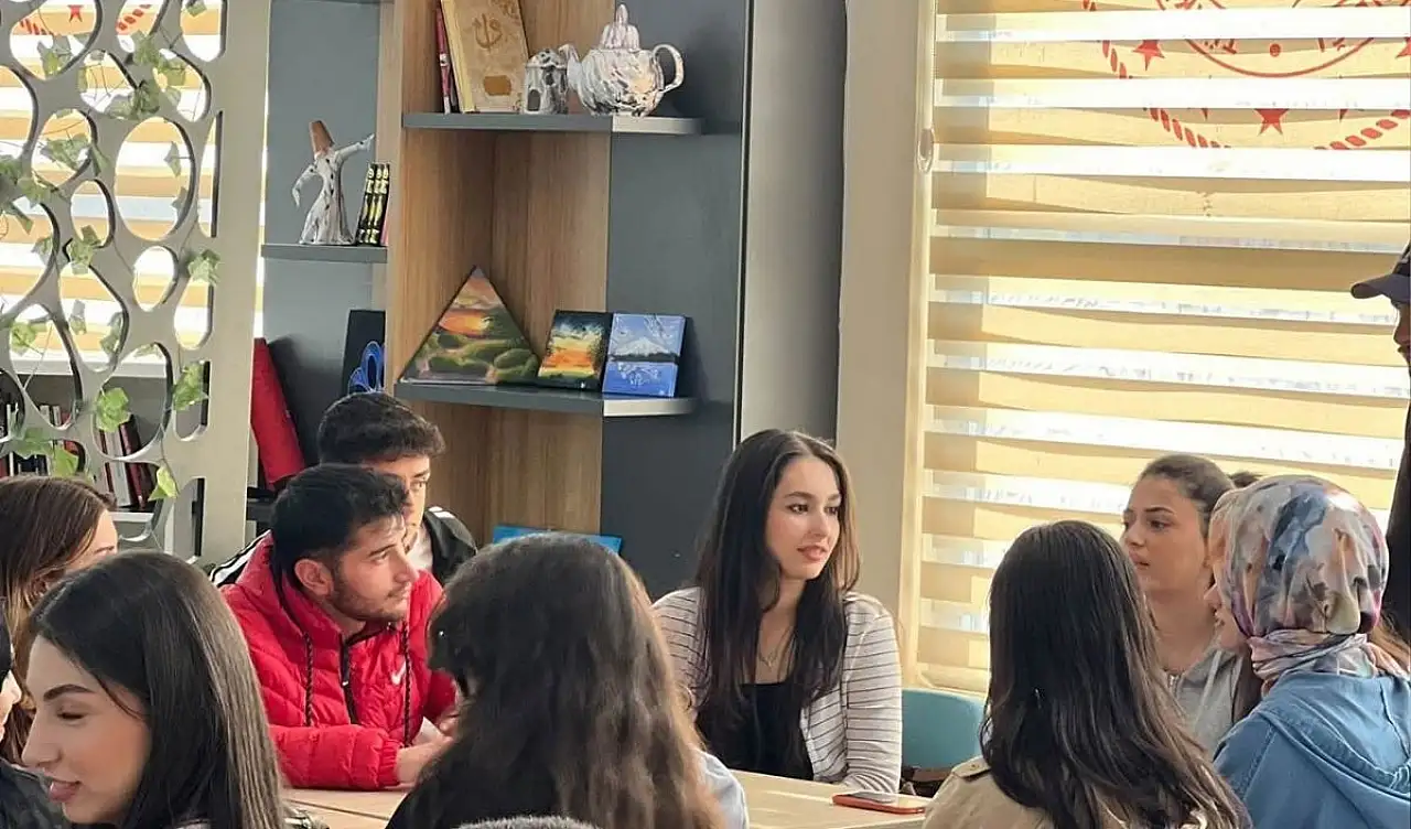 Türkiye–Azerbaycan dostluğu Kayseri'de gençleri buluşturdu