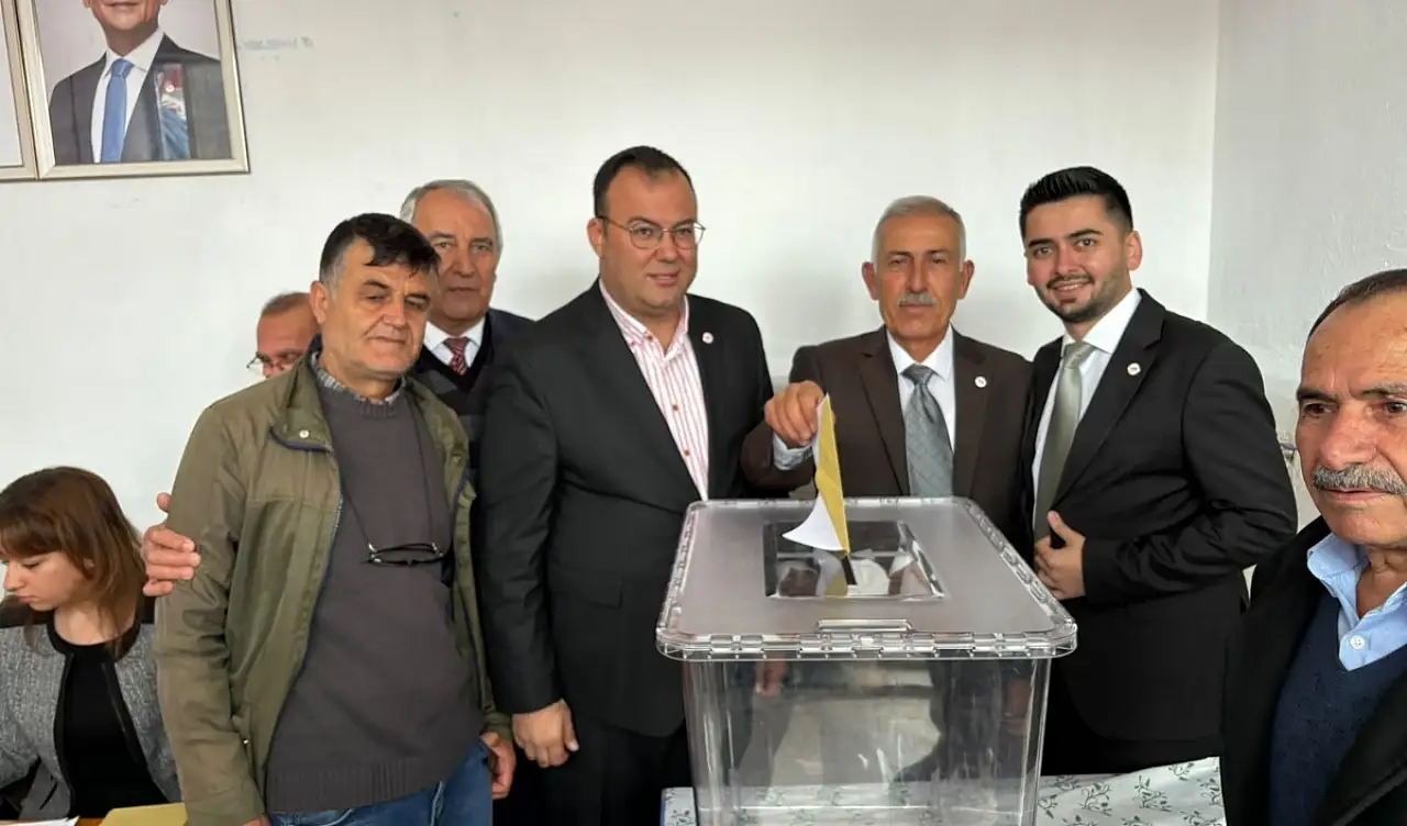 YENİ Parti Kayseri'de dikkat çeken kongre: Sandığa tek aday girdi