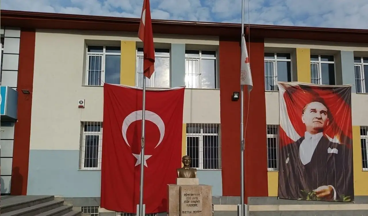 Kayserili 90 öğrencinin iyiliği Arakan'a ulaştı