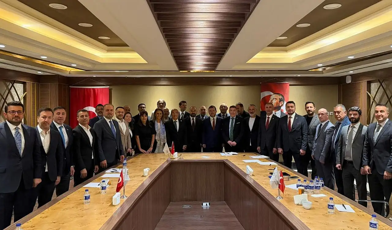 Eski CEO Ertekin yeni görevinde! Toplantıdan paylaştı