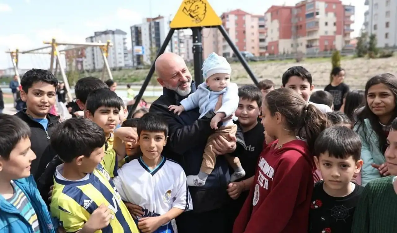 Kayseri'de parklarda çocuklar için yeni dönem