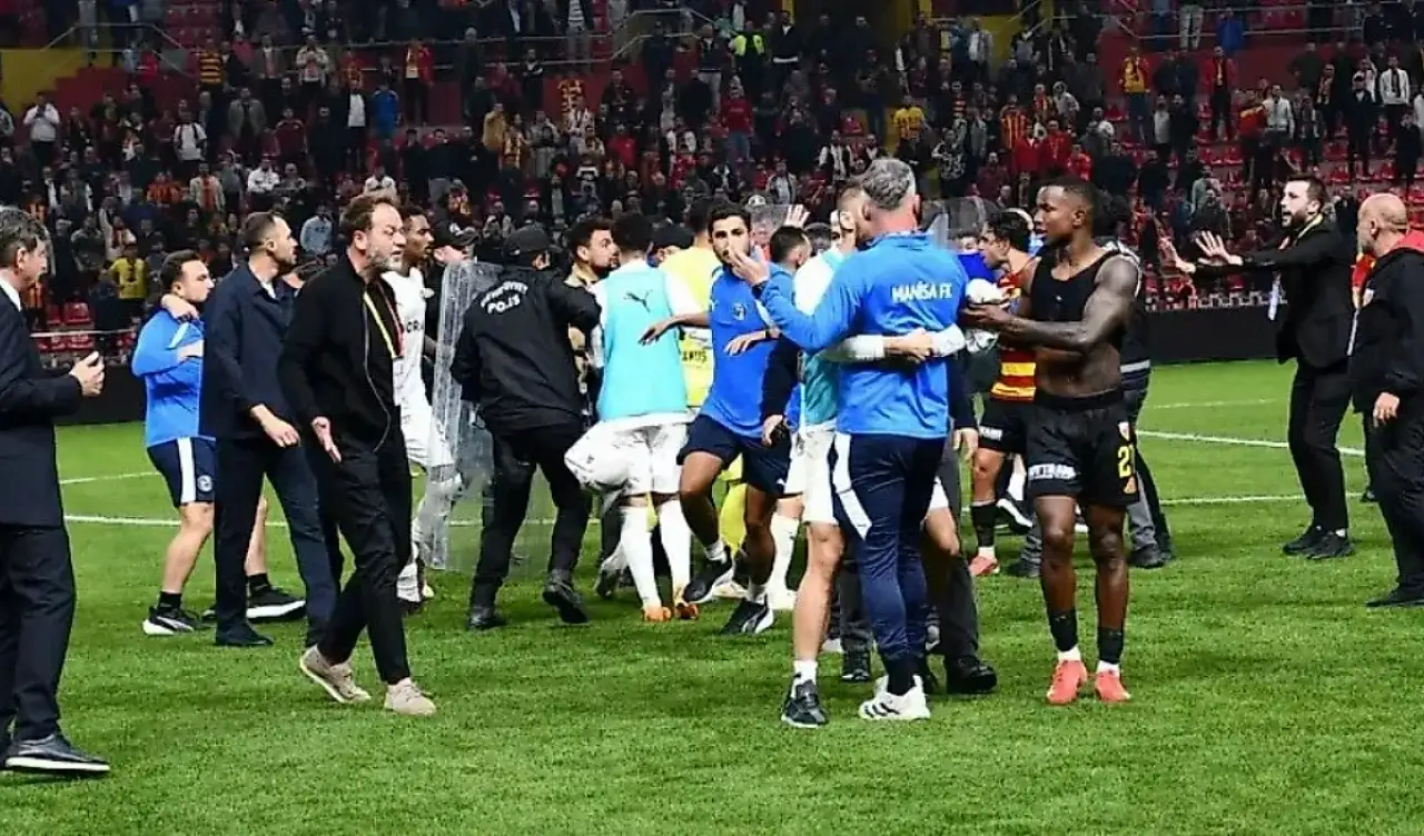 Kayserispor-Manisa FK maçının ardından cezalar belli oldu