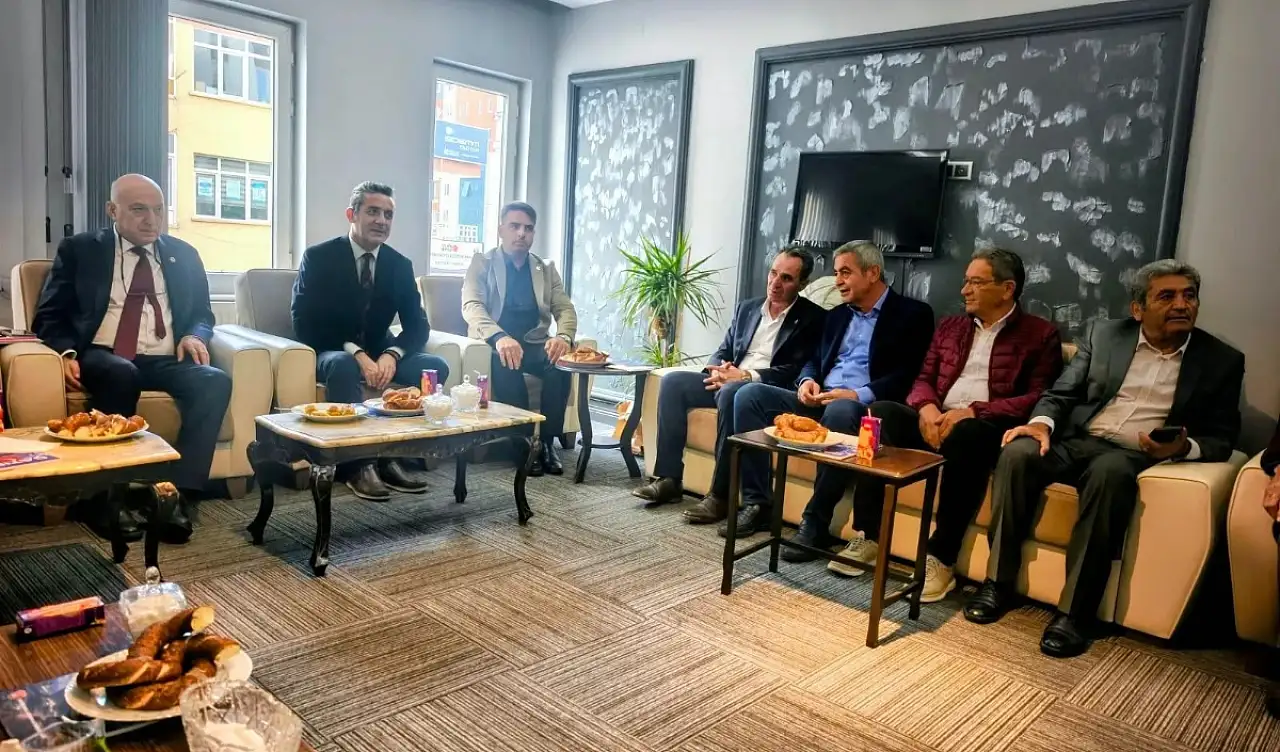 Kayseri'de astsubayların sorunlarını dinlediler