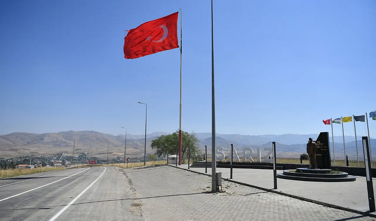 Kayseri'de iki mahalleyi bağlayan yola 9,4 milyon TL yatırım