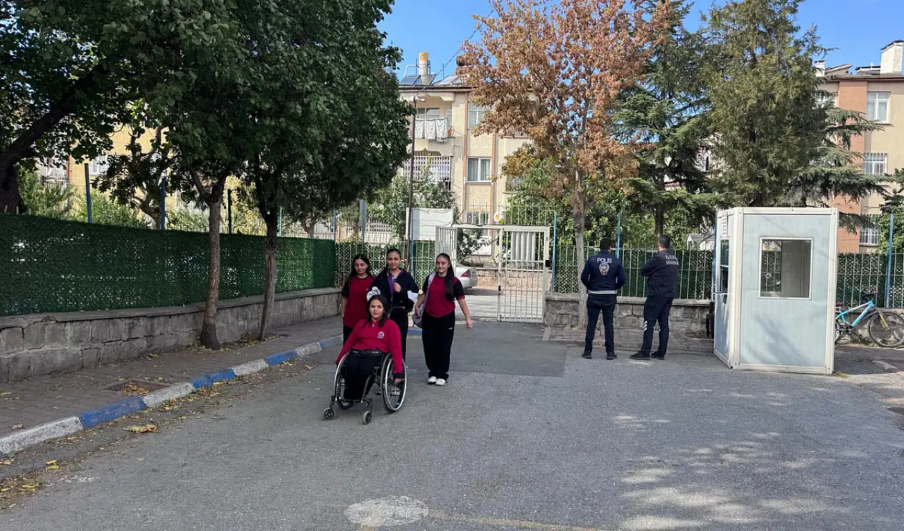 Kayseri'de her sabah okul kapısında başlayan dayanışma