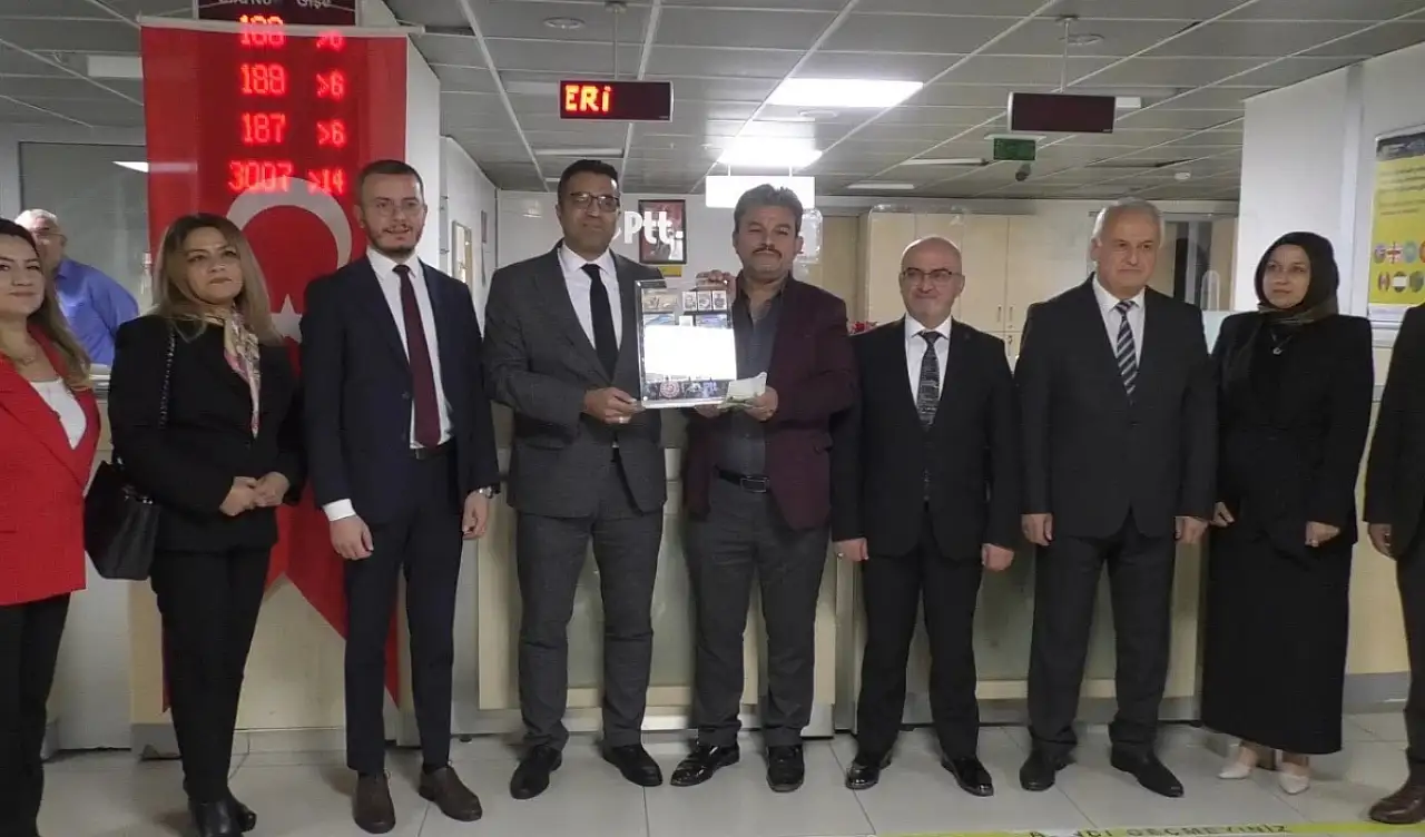 Kayseri'de PTT'nin 186. yılına özel hediye: 186. müşteri oldu
