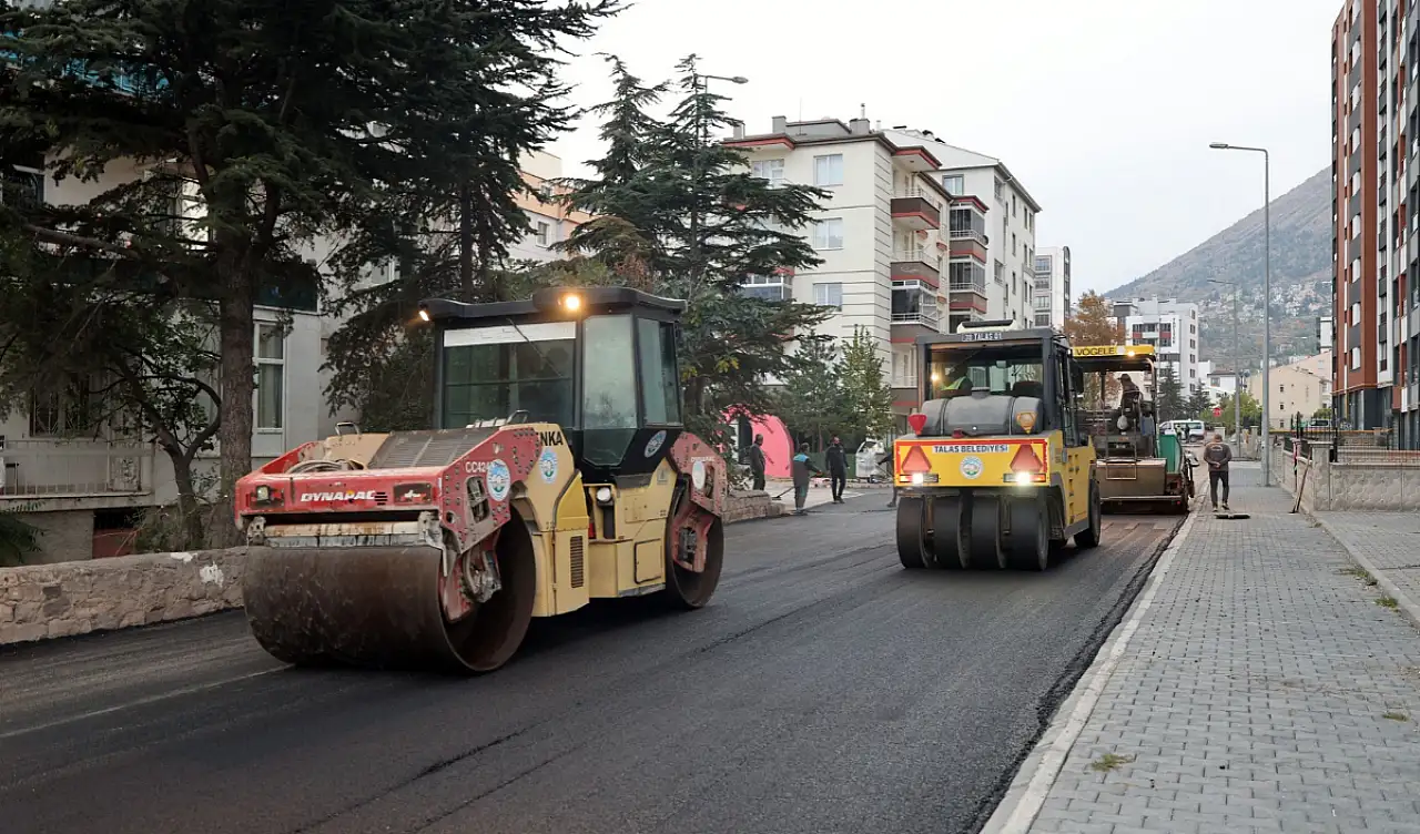 Talas Belediyesi üç caddeyi yeniledi!