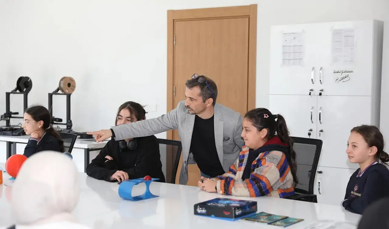 Kayseri'de gençler bu merkezde kendi projelerini üretiyor