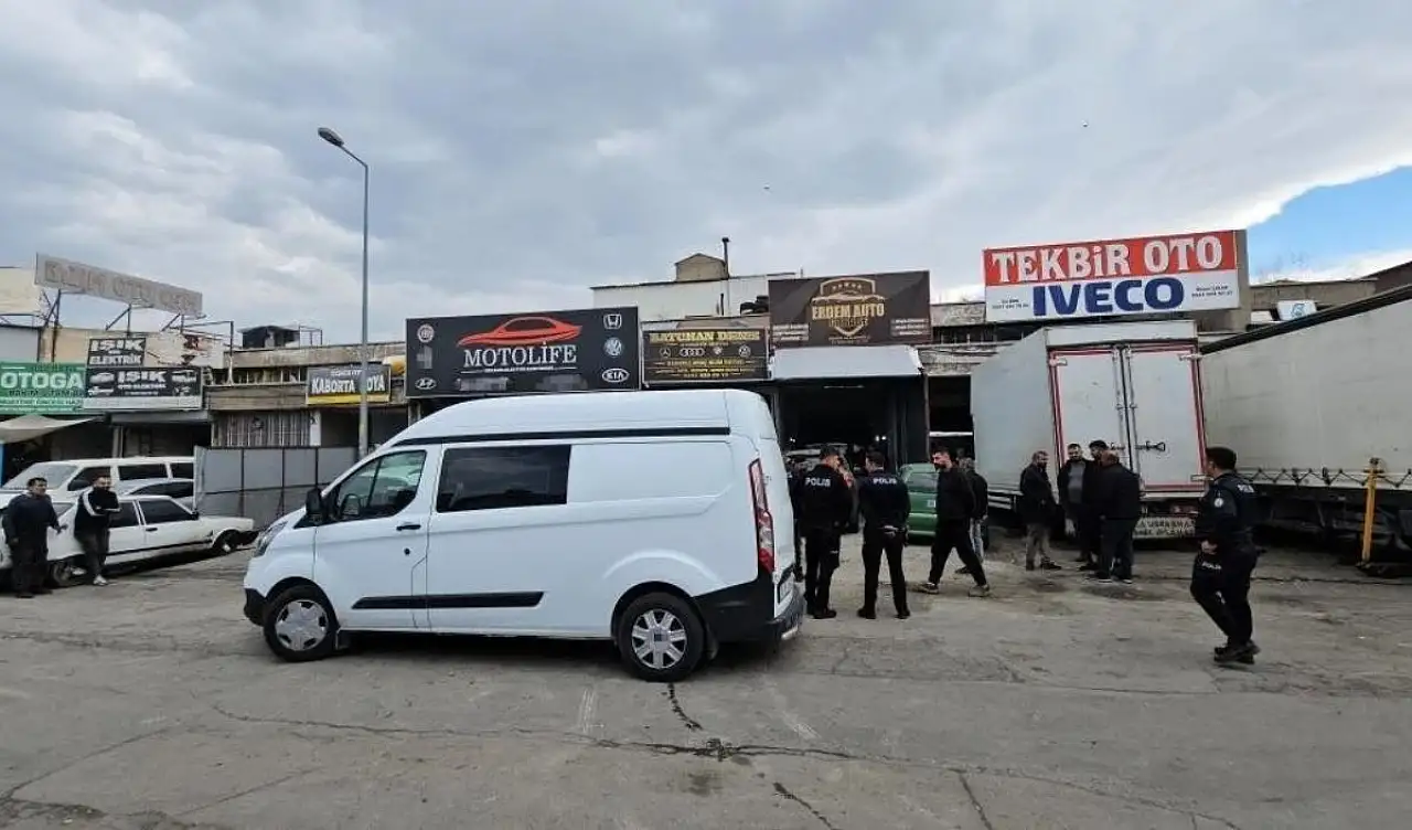 Kayseri'de oto tamircide kavga: Tüfekle ateş açtılar