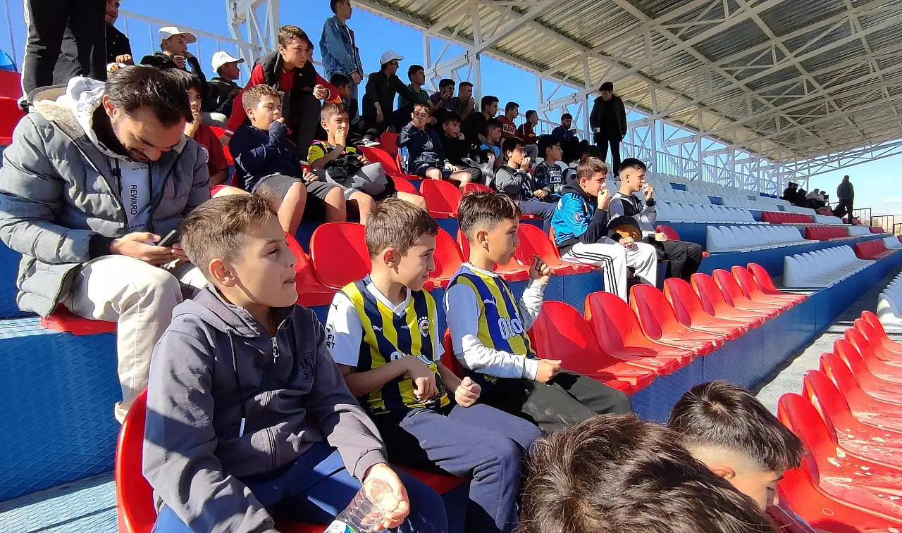 Palas Spor, Başakpınar Spor'u farklı yendi