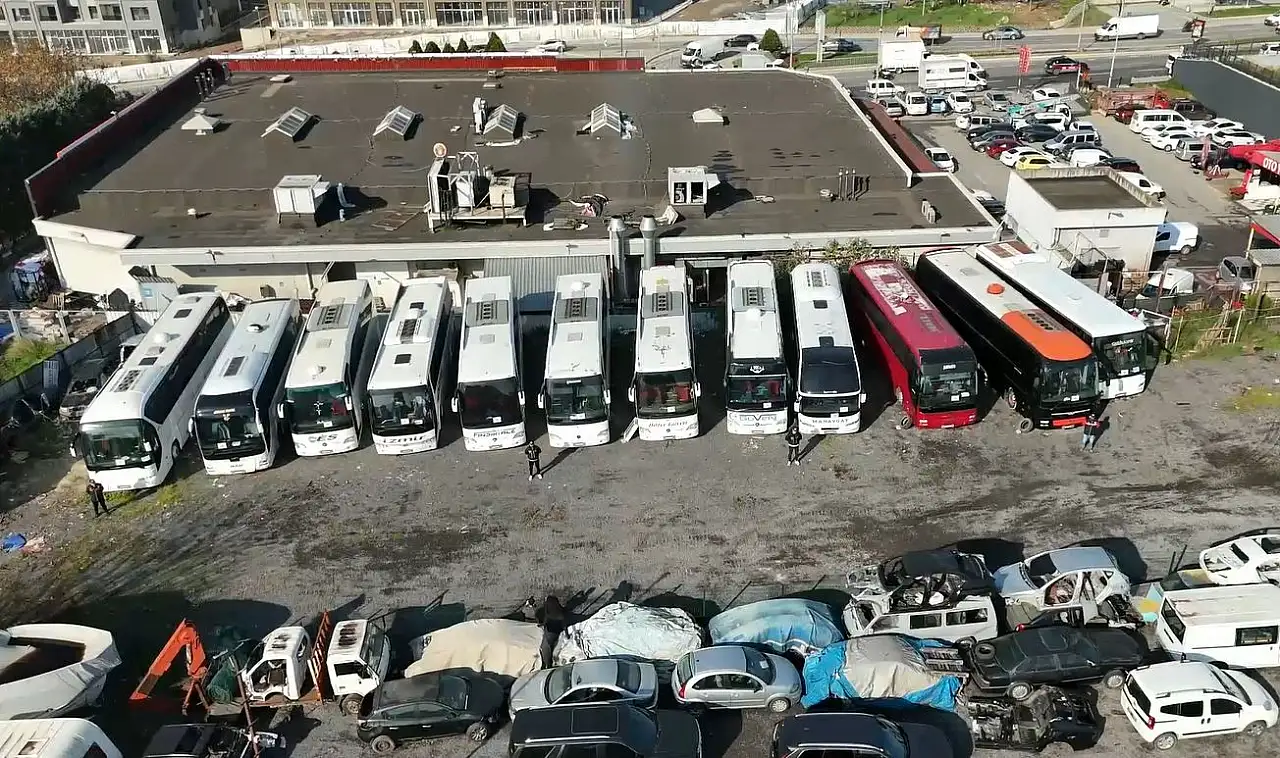 Hurda otobüsleri 'sıfır' gibi sattılar: Milyonluk vurgun