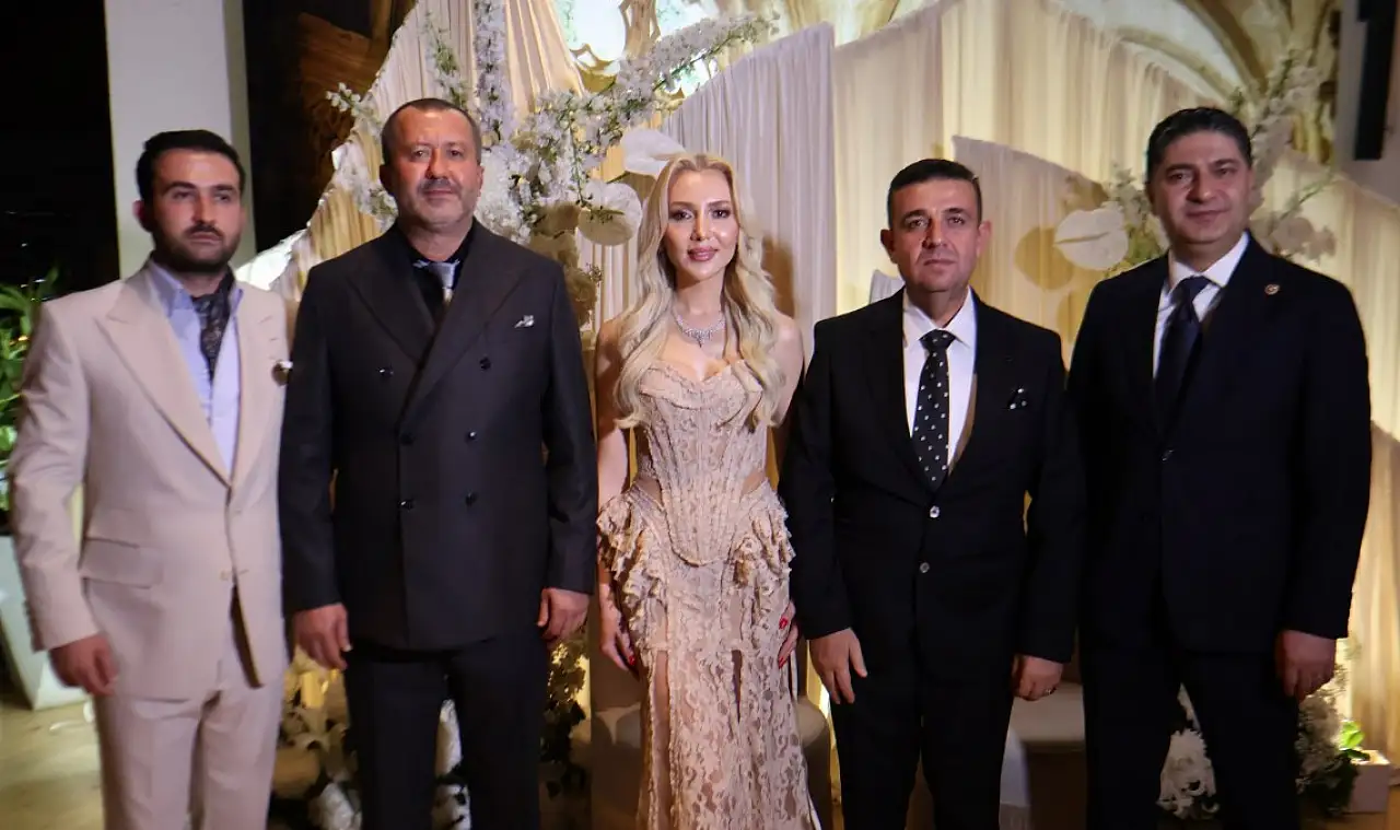 Kayseri iş dünyasının iki ailesi bu mutlu günde buluştu