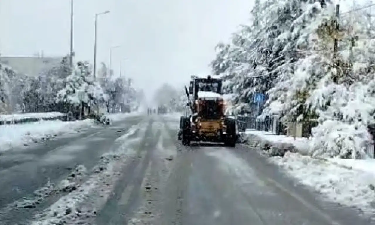 Kayseri'de kar alarmı! 79 araç 160 personel sahaya indi