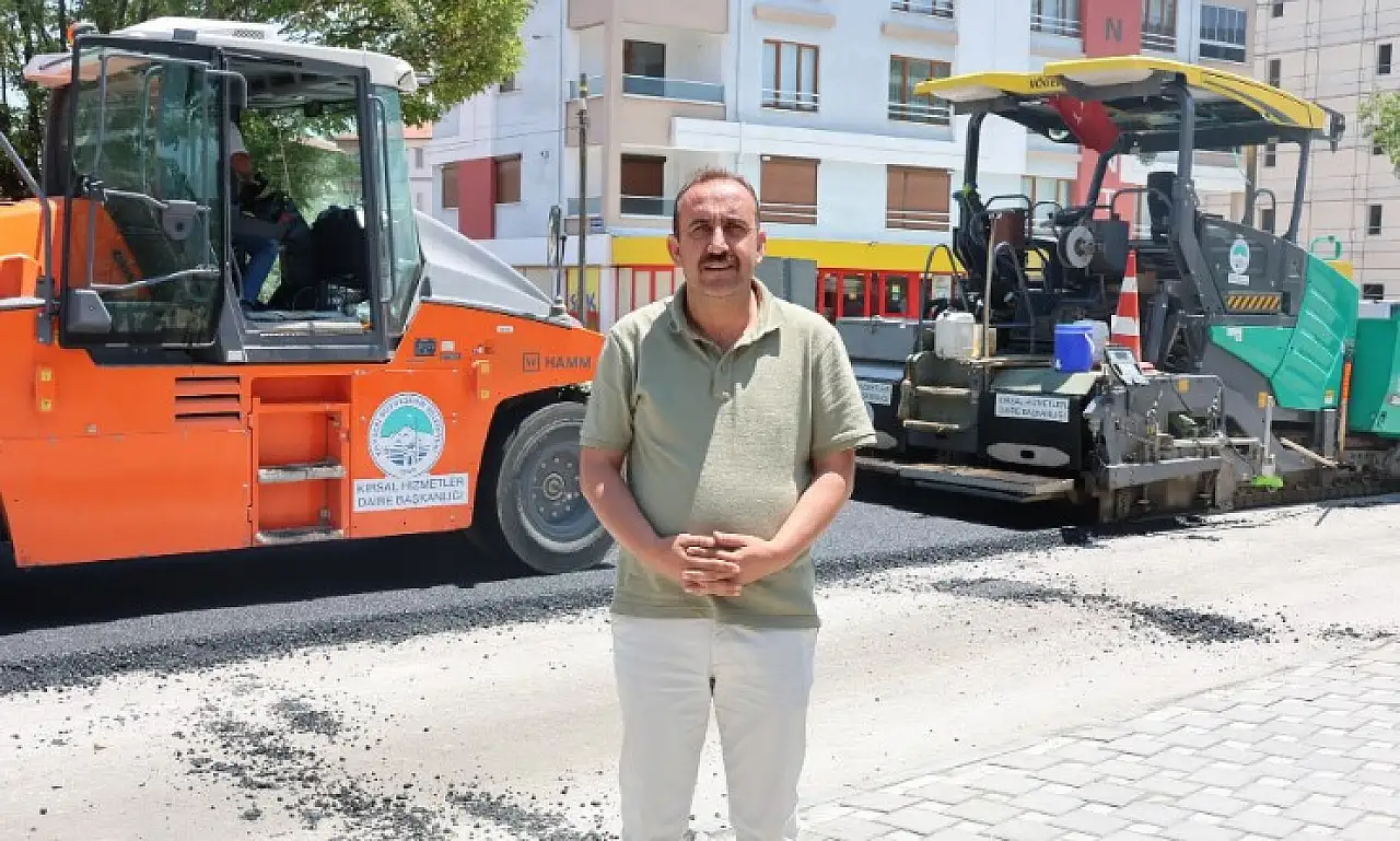 Atatürk Caddesi'nde altyapı bitti, asfalt başladı
