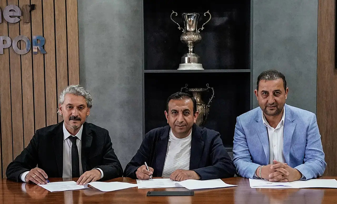 Kayserispor'da çiftte imza!