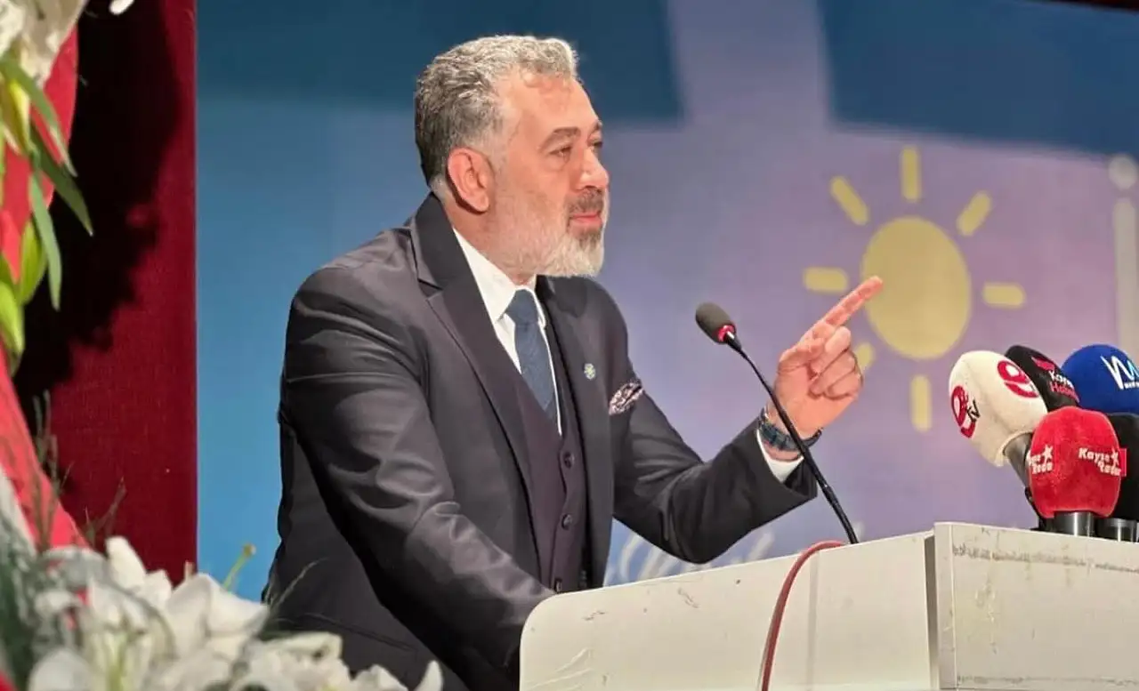 İYİ Partili Sedat Kılınç: Kimse kimsenin ebedi dostu değil, ebedi olan tek şey çıkar!