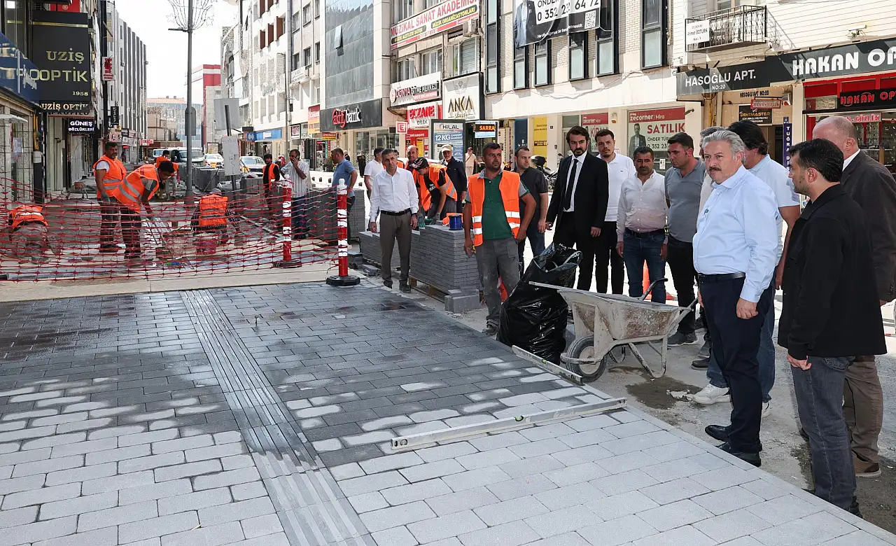 Melikgazi'de şehir merkezinde büyük dönüşüm! 2 bin 100 metrelik yenileme başladı