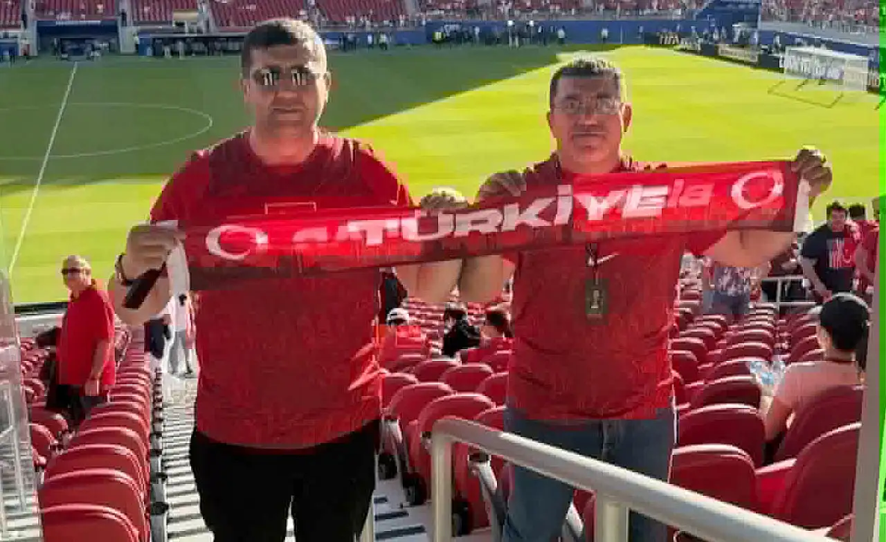 MHP Milletvekili Ersoy ile Kayserispor eski Başkanından Amerika pozu
