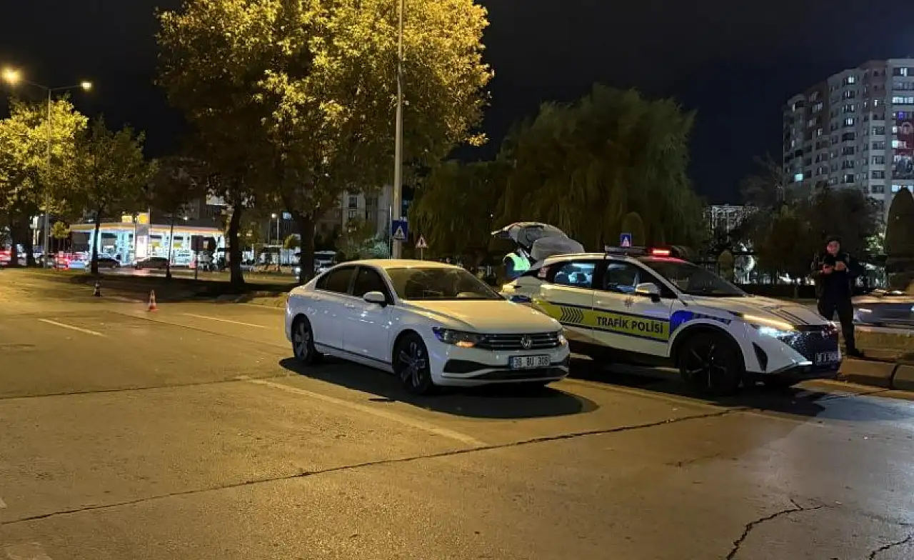 Kayseri'de üniversite öğrencisine otomobil çarptı! Durumu kritik