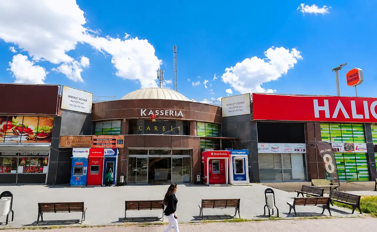 Bir zamanlar Kayseri'nin gözdesiydi! Şimdi in cin top oynuyor