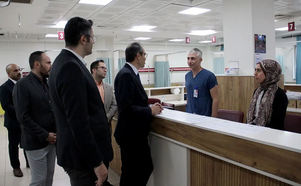 Kayseri Devlet Hastanesi'nde dikkat çeken ziyaret!