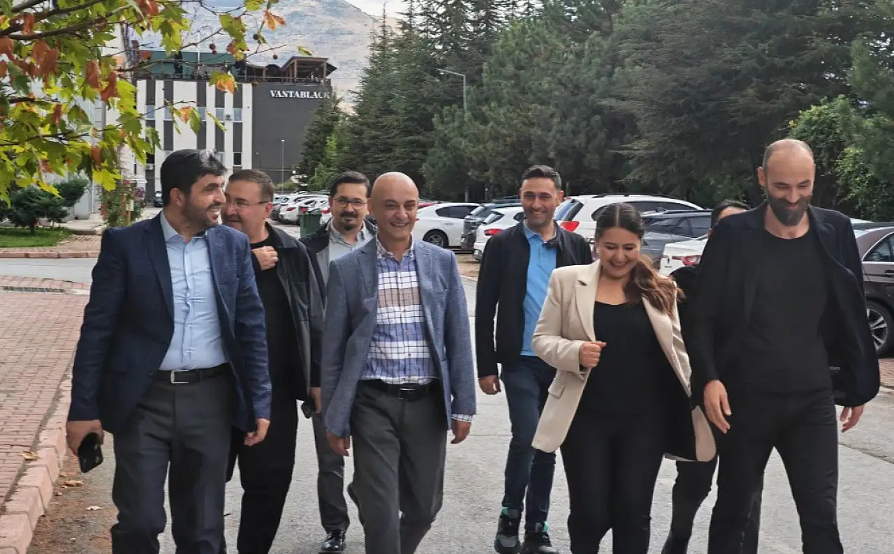 Ali Alkan seçime 1 gün kala Erciyes Teknopark'a çıkarma yaptı