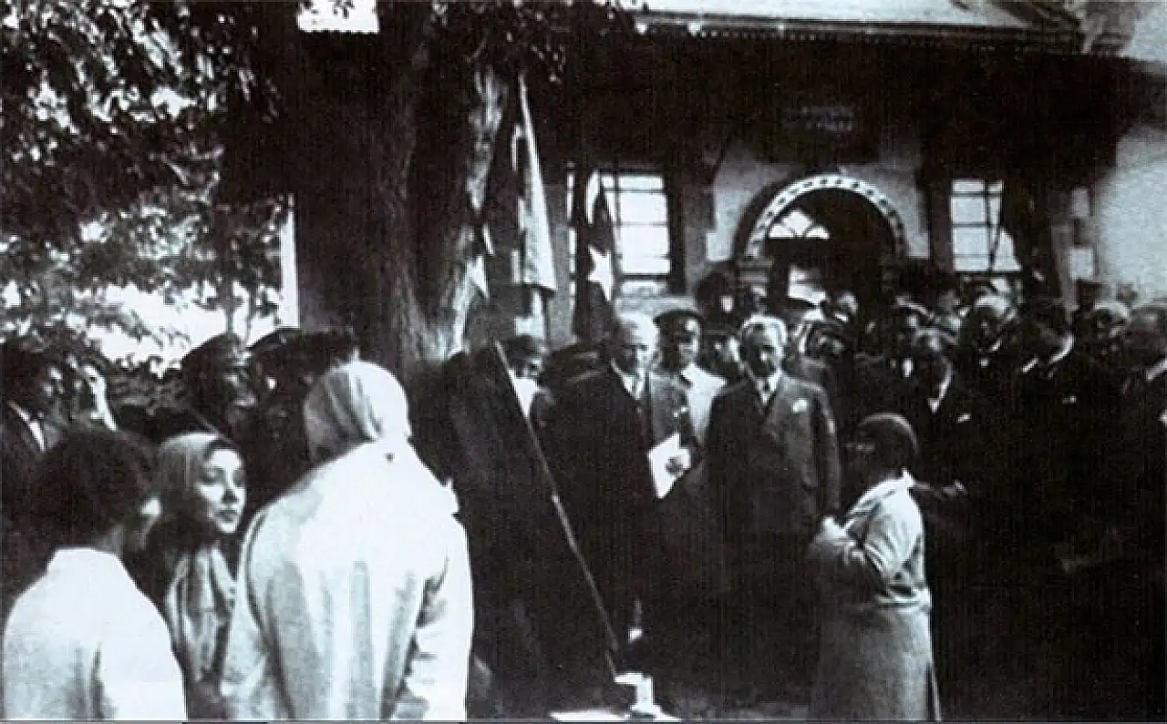 Hiç merak ettiniz mi? Atatürk döneminde Kayseri'de Cumhuriyet Bayramı bakın nerelerde, nasıl kutlanıyormuş!