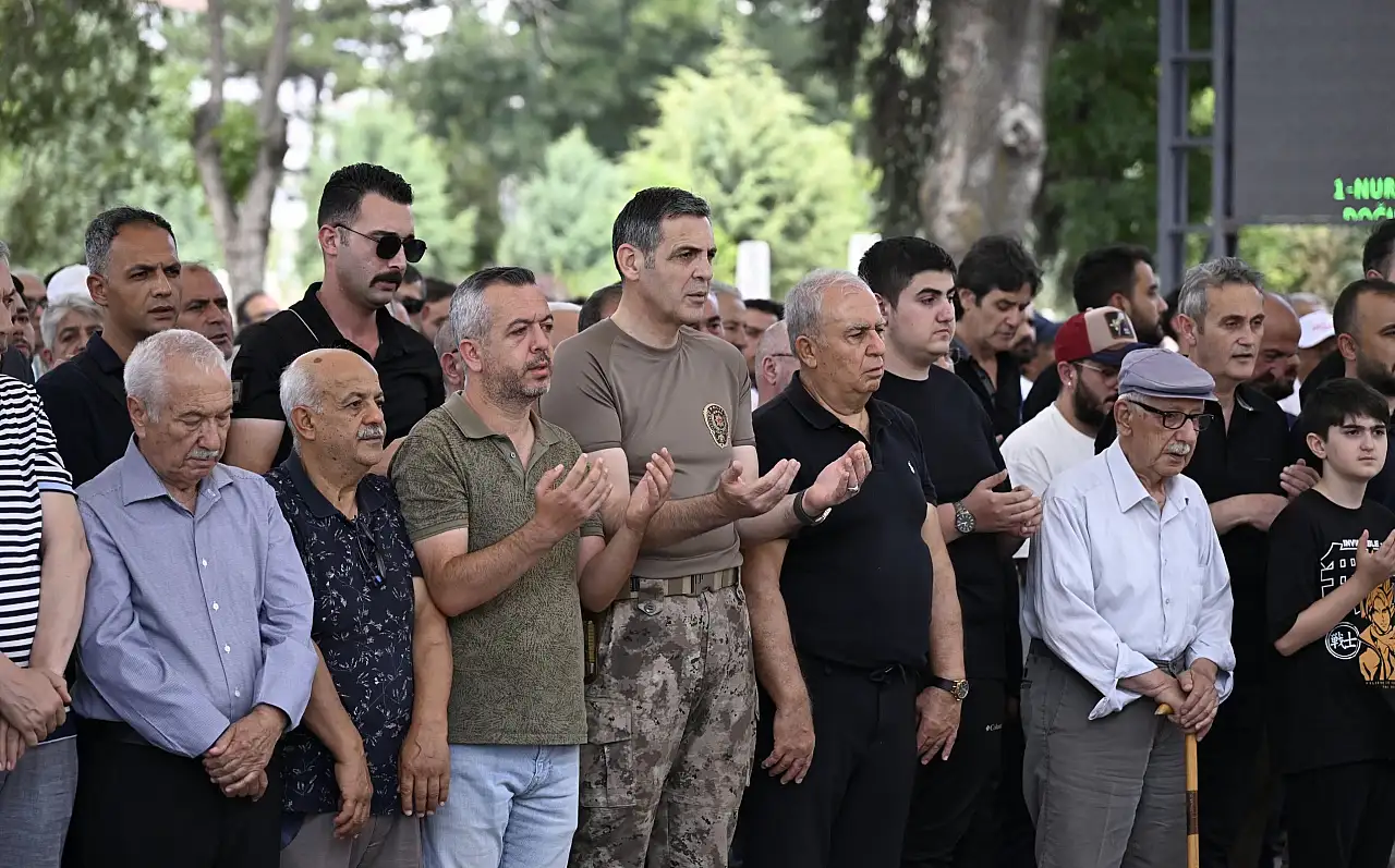 Kayseri Emniyeti meslektaşını acı gününde yalnız bırakmadı!