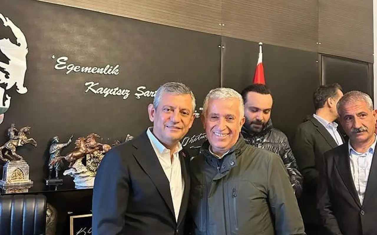 Kayseri'de görevden aldığı isimlerden Özgür Özel'e tam destek