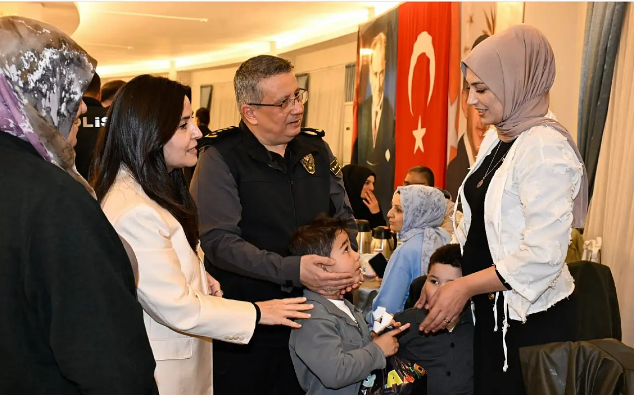 . Kayseri'de şehit aileleriyle buluştu! Verdiği mesaj dikkat çekti
