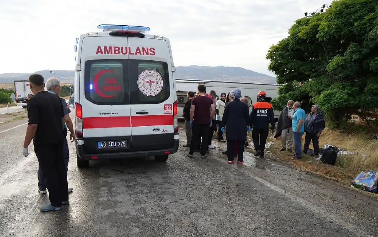 Kayseri'ye gelirken devrilen otobüsten acı haber: 1 kişi vefat etti