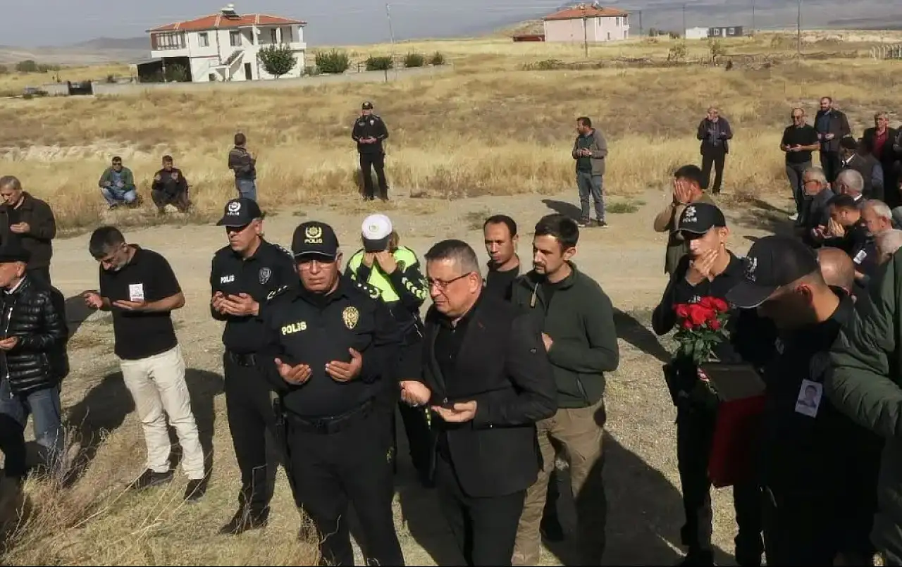 Van'daki kazada hayatını kaybeden Kayserili polis son yolculuğuna uğurlandı