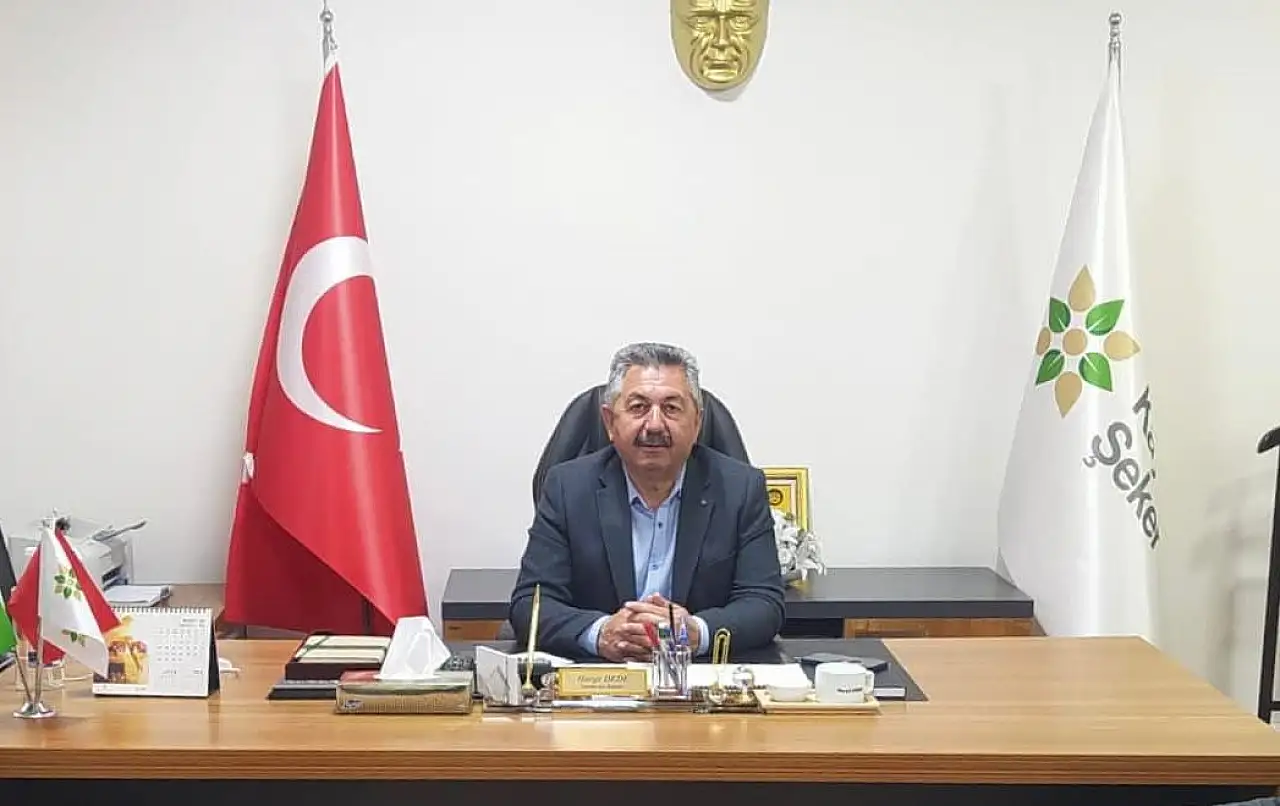 Kayseri'nin en büyük şirketinde Başkanlığı düşürülen isimden dikkat çeken 'Güç, yağcılık ve hazinede açık' hikayesi! Bu gönderme kime?