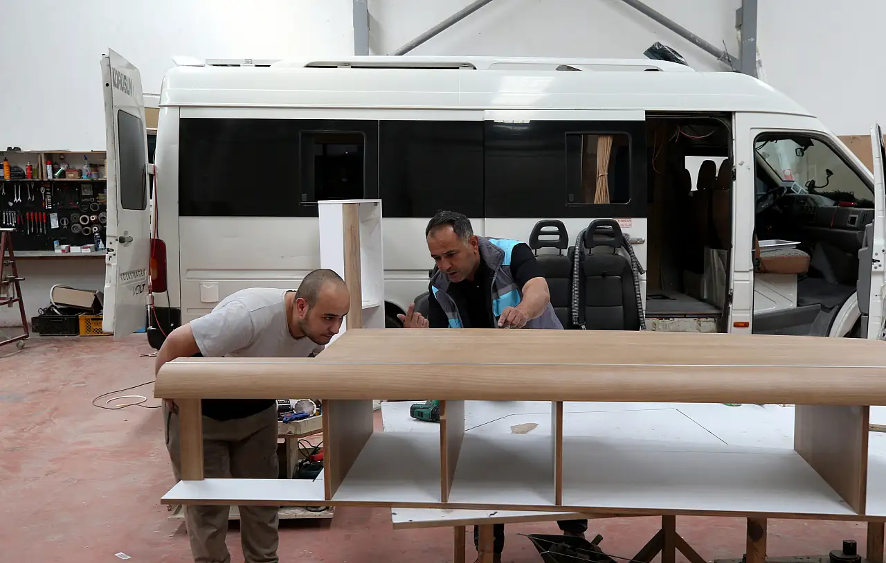 Mobilyacılıktan karavan ustalığına uzanan macera dolu hikaye