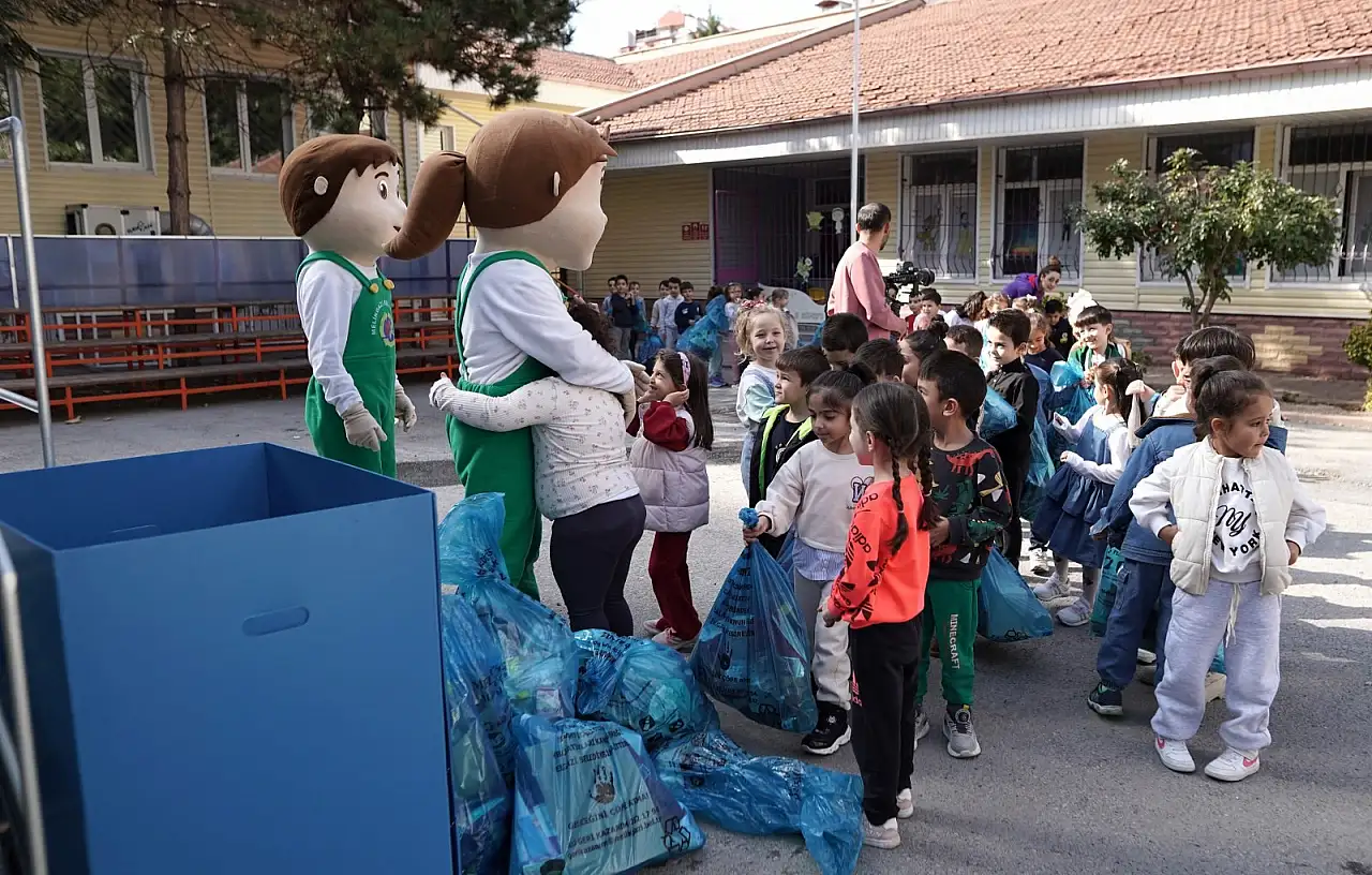 Kayseri'de bu araç şehrin dört bir yanını geziyor!