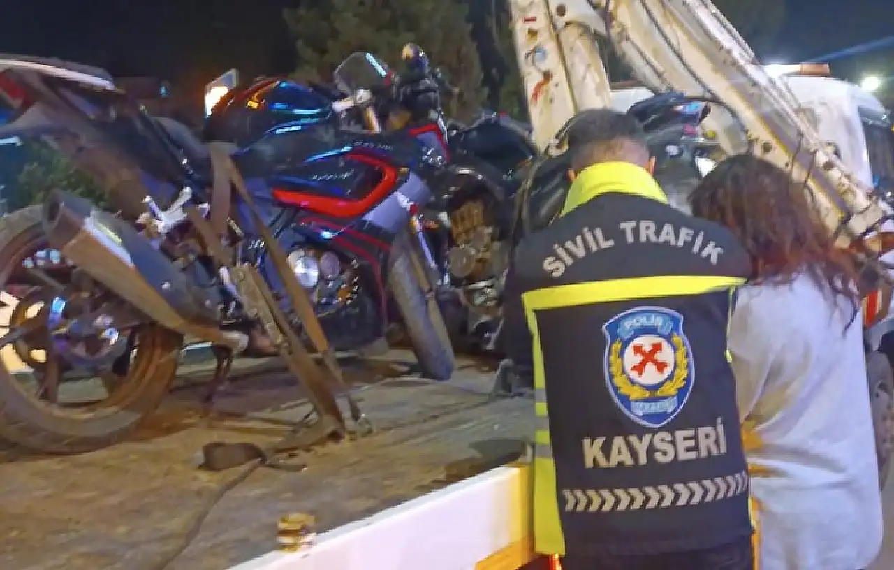 Kayseri'de lüks araçla drift attı! Emniyet bu görüntüleri affetmedi