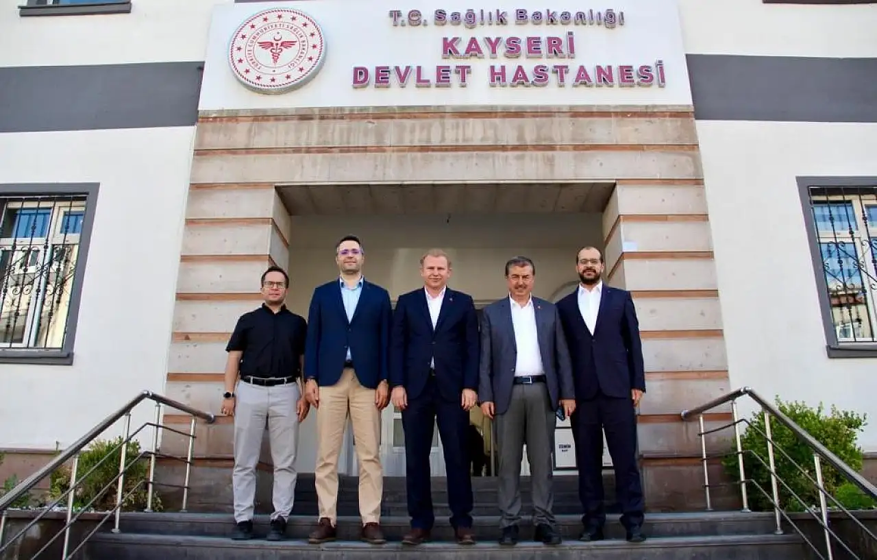 Yeşilhisar heyetinden Kayseri Devlet Hastanesi'ne dikkat çeken ziyaret